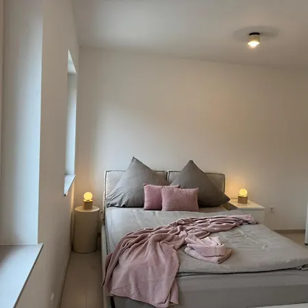 Donau-vibes Apartment *
